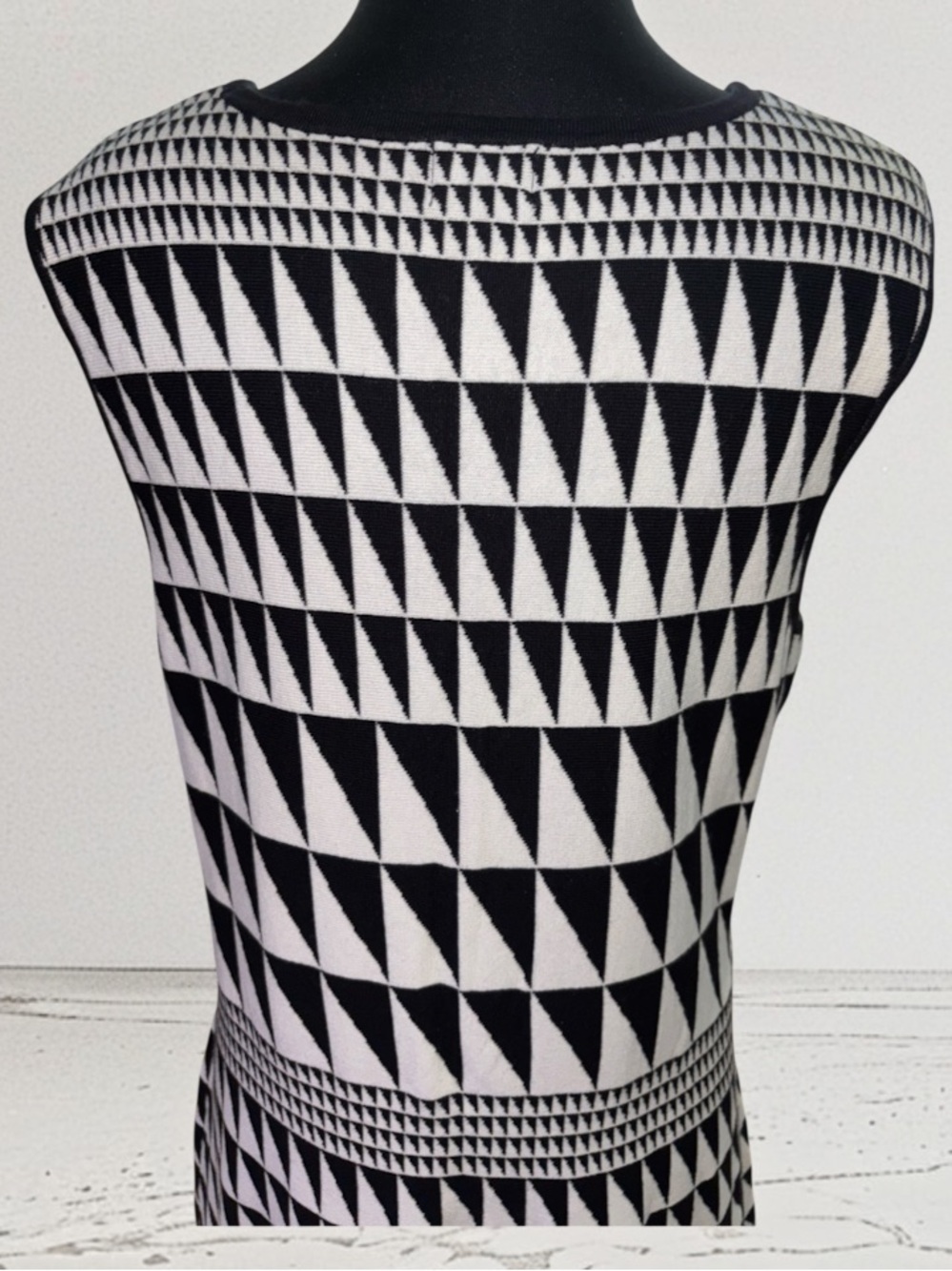 Worthington Geometric Sweater Dress, P2P:20-22.5”; L:44 - Picture 8 of 11